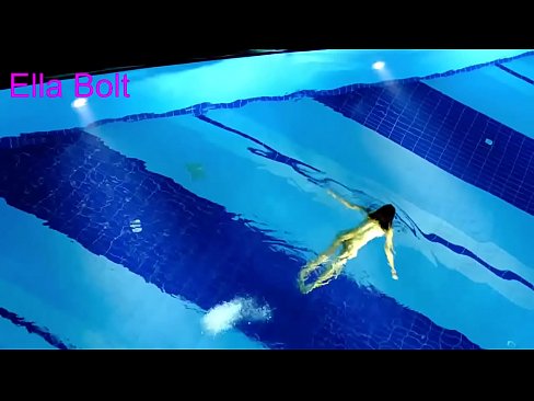 ❤️ Ik kin net ophâlde te sjen, jonge blonde fongen neaken swimmen yn ELLA BOLT resort pool Neuken op fy.xywewl.top